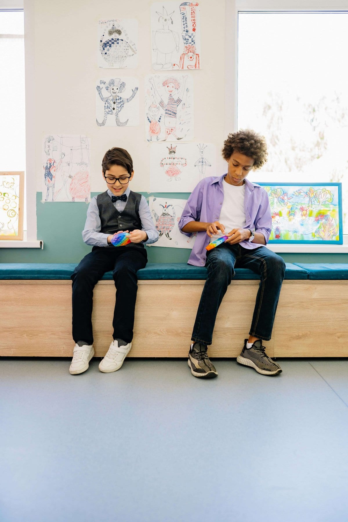Student Using Fidget Toy Are Fidget Toys Good for Autism? 7 Surprising Benefits Every Parent ...